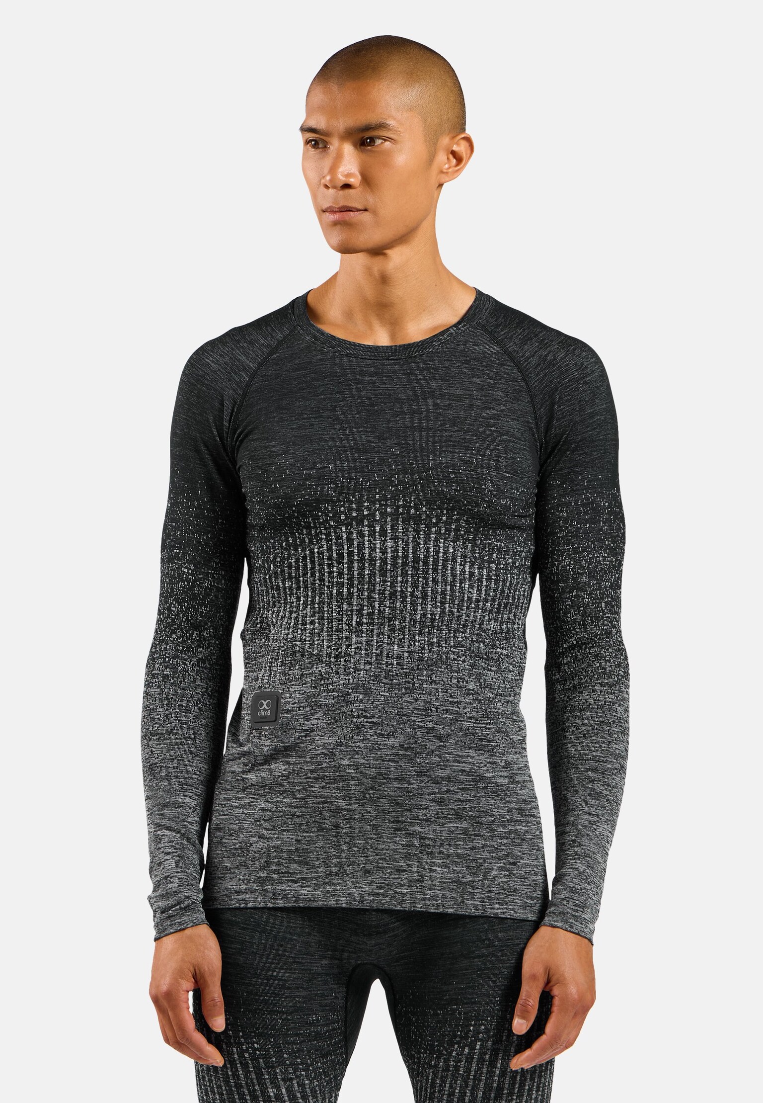 The I-Thermic X-Warm base layer top 2.0 + rechargeable battery
