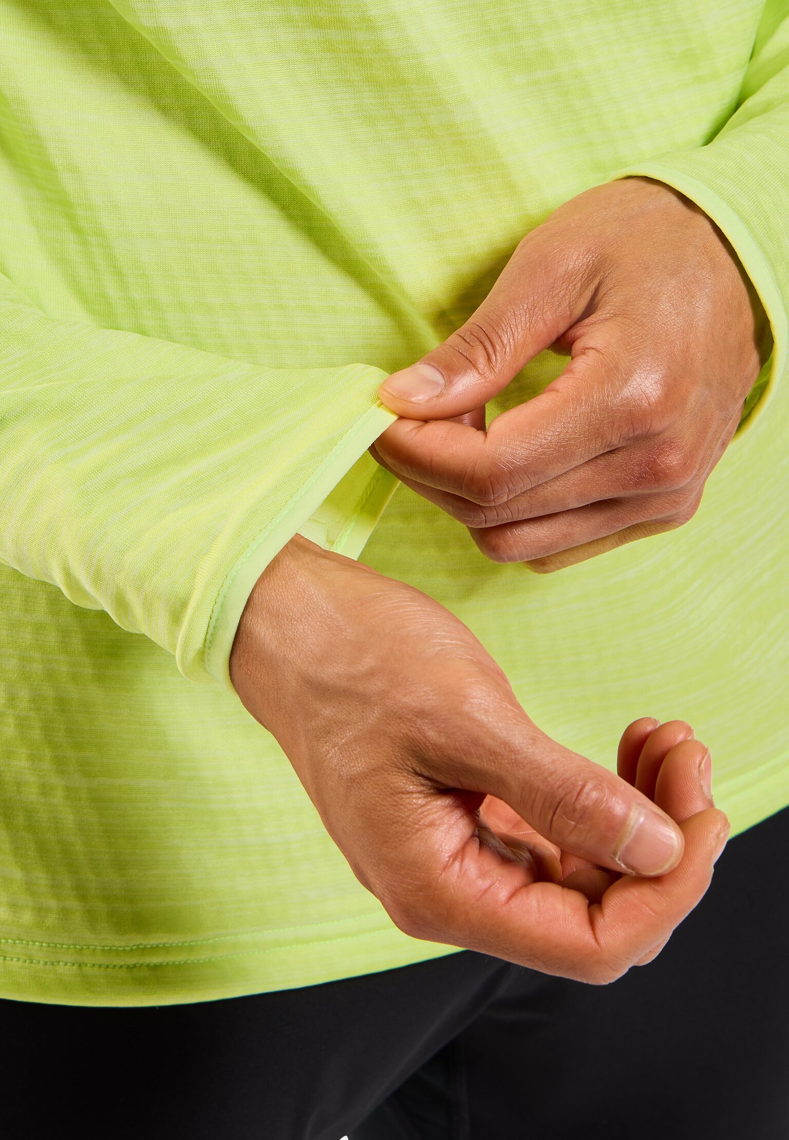 The men's Run Easy half-zip mid layer top