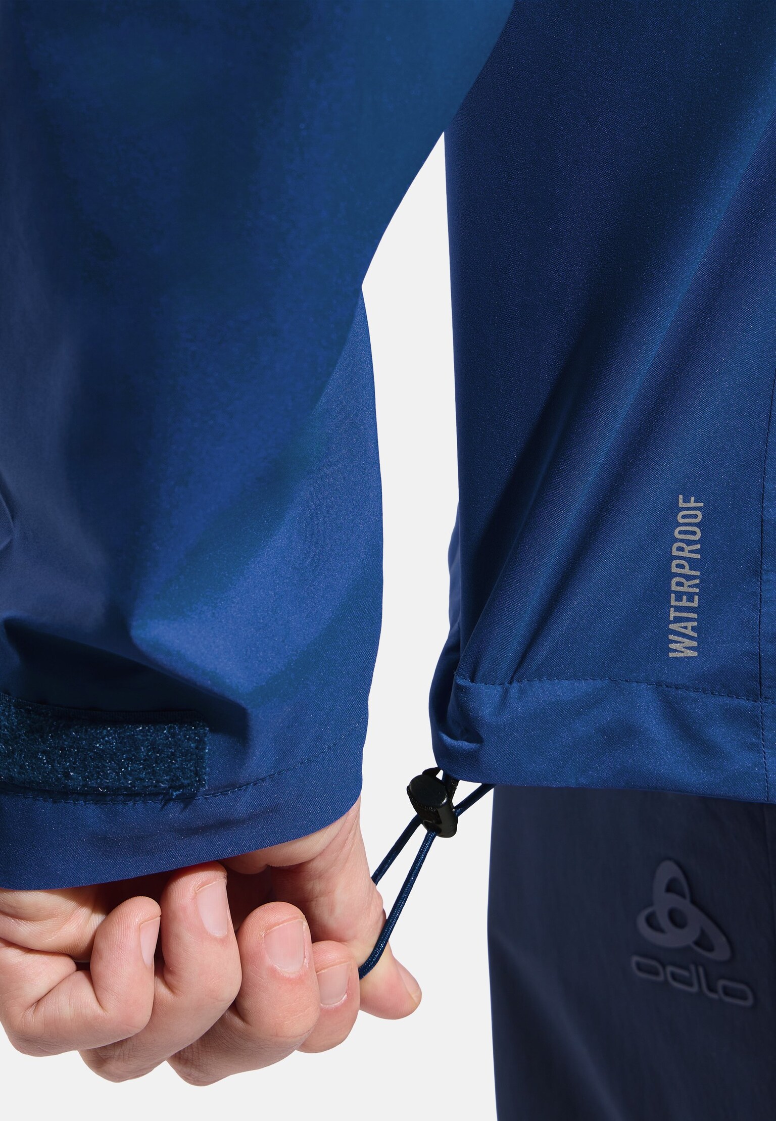 The men's Aegis 2.5L waterproof hardshell jacket